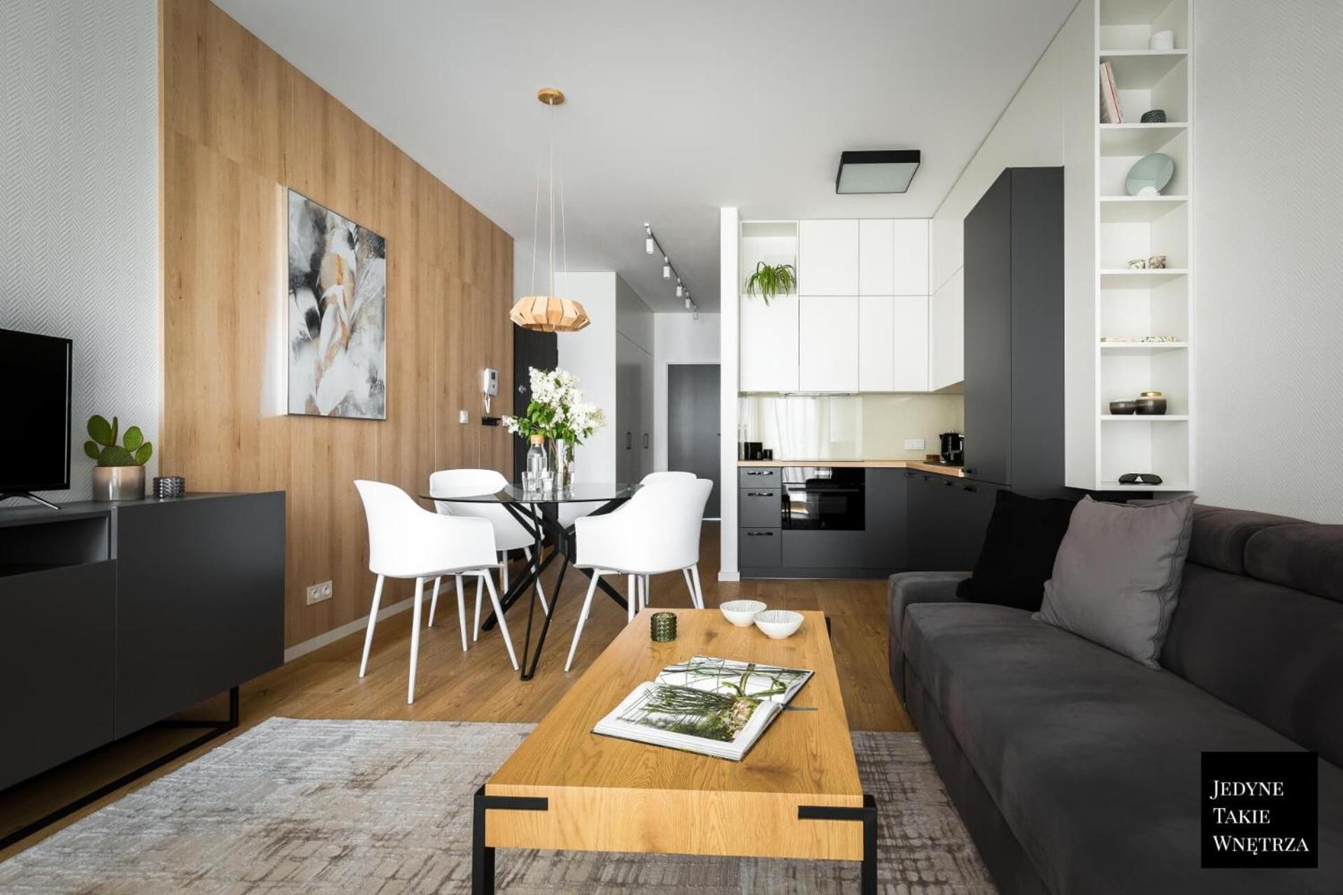 Cozy Family Apartments With Balcony Near Zlote Tarasy Warschau Buitenkant foto