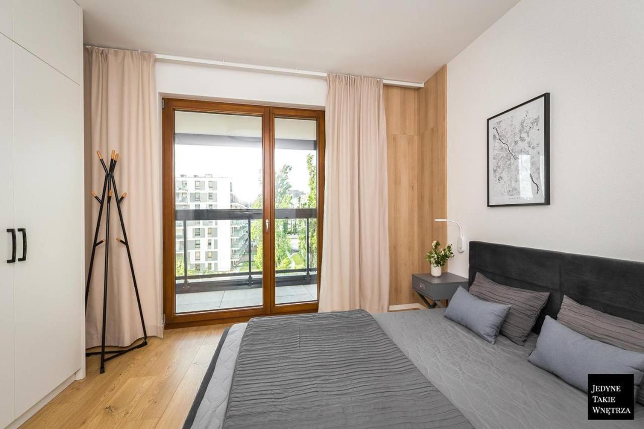 Cozy Family Apartments With Balcony Near Zlote Tarasy Warschau Buitenkant foto