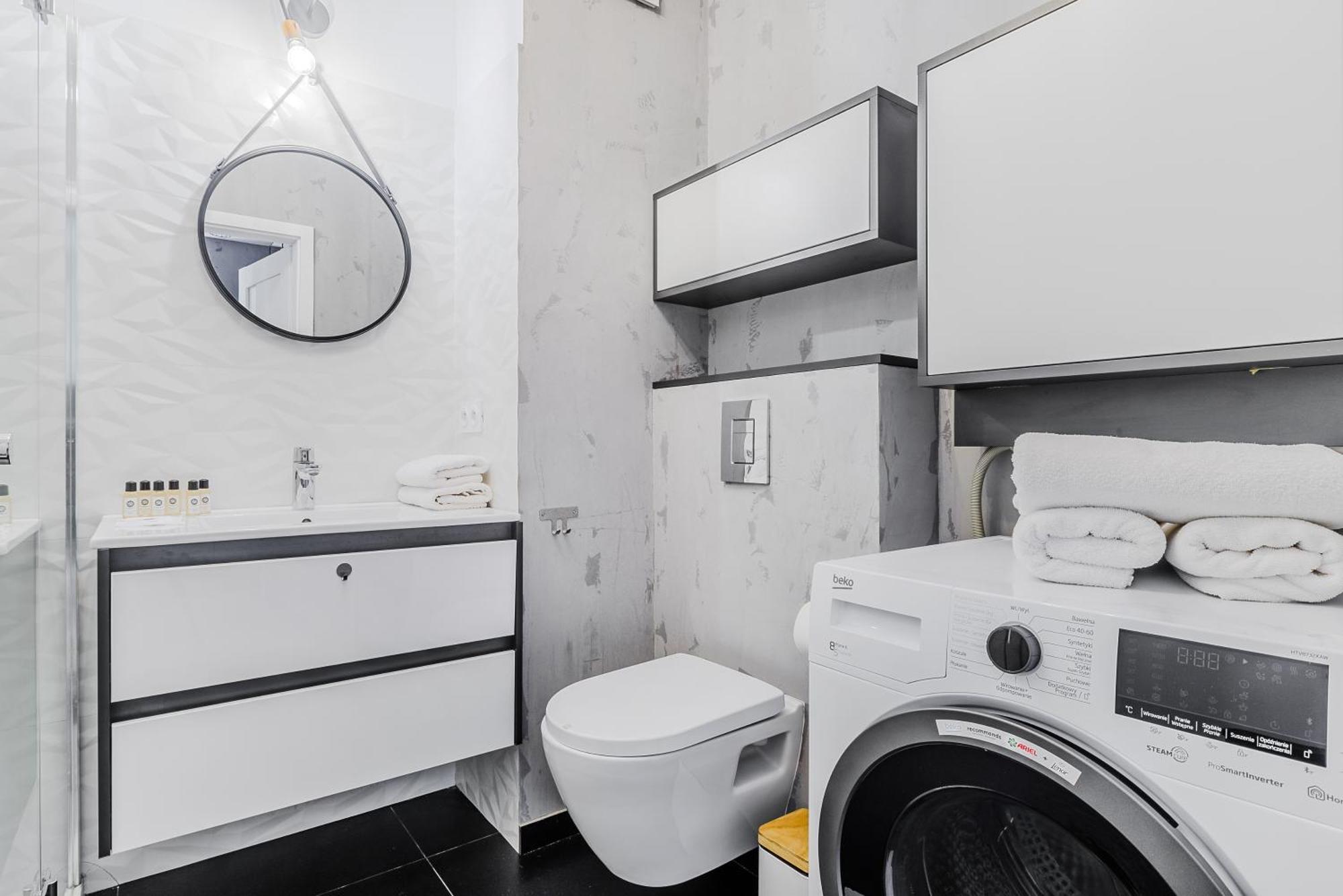Cozy Family Apartments With Balcony Near Zlote Tarasy Warschau Buitenkant foto